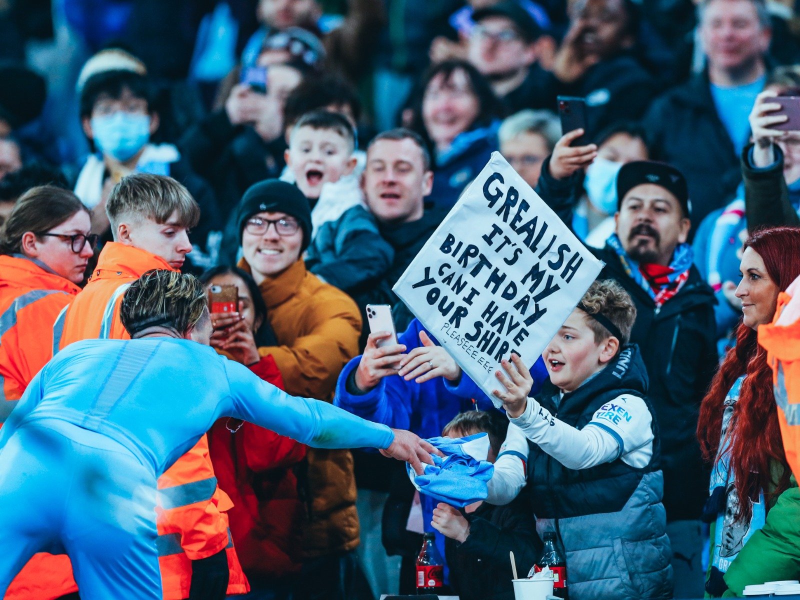 我们拭目以 我们拭目以