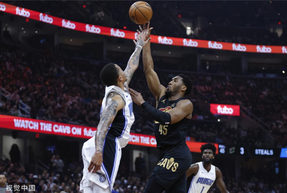 坚持不懈地 坚持不懈地